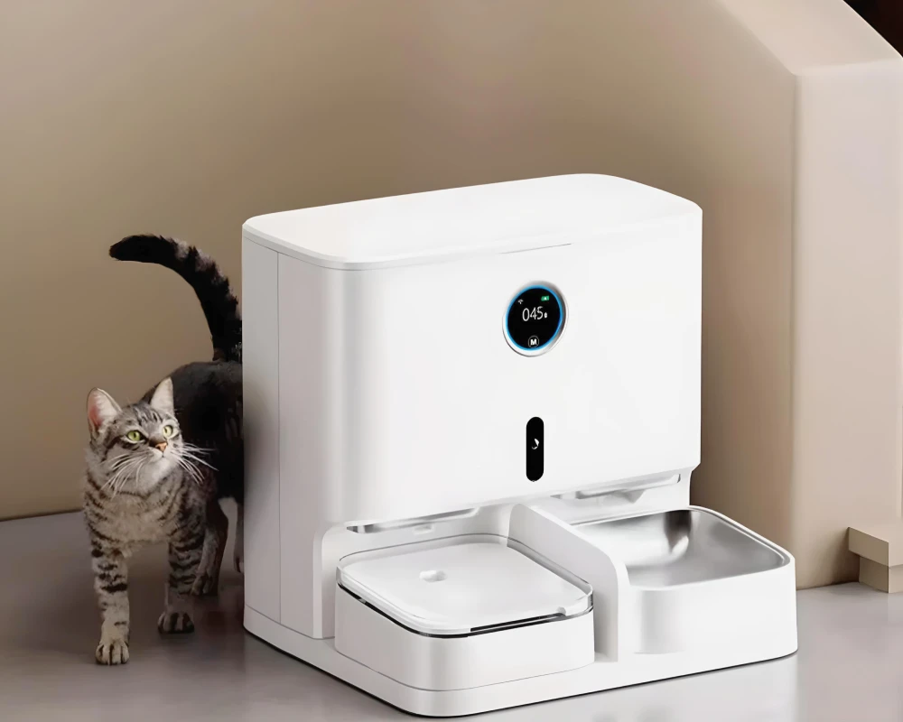 pet feeder with camera